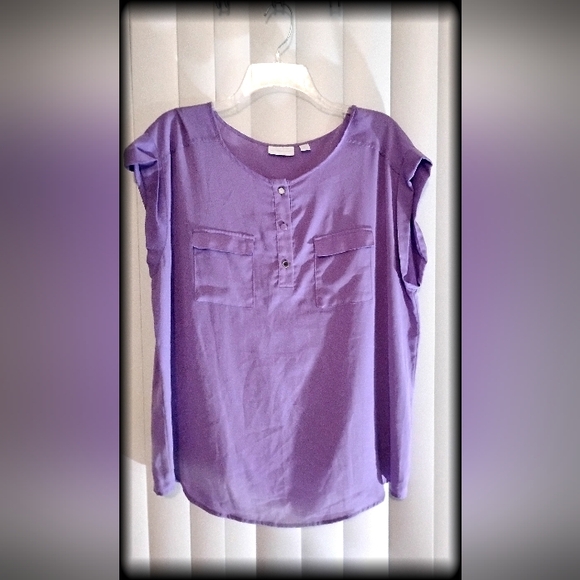 NEW YORK & COMPANY XL SHORT SLEEVE Silky Lavender BLOUSE EUC - Picture 7 of 13
